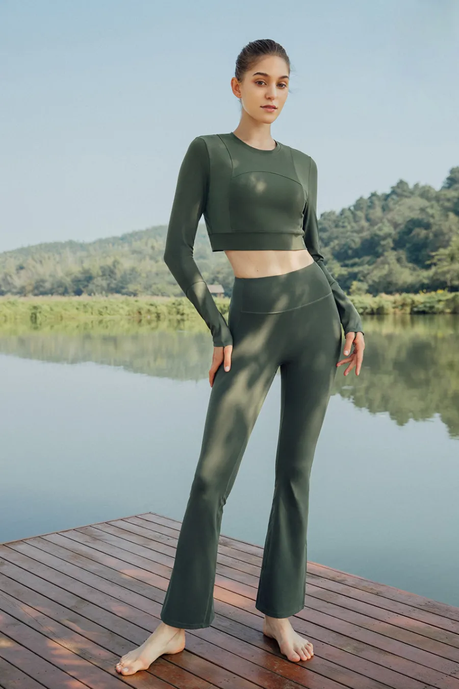 crop_longsleeve_july_3.webp Yvette Crop Longsleeve July Green New