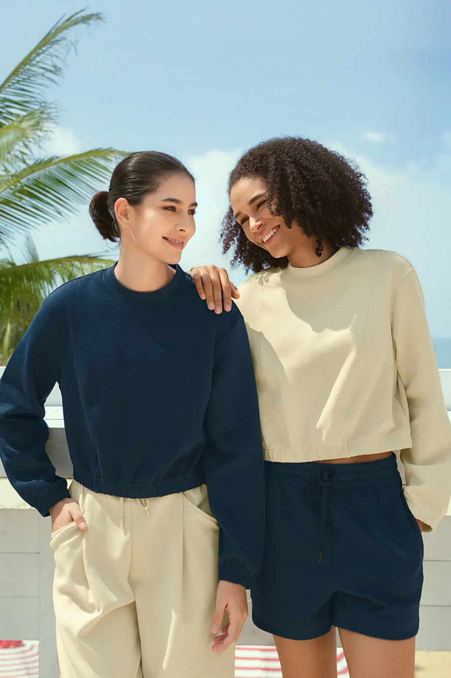 Yvette Crop Longsleeve Mia Navy Online